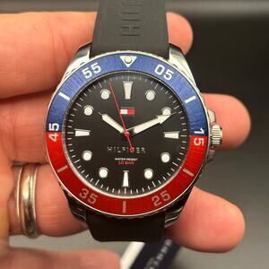 Tommy Hilfiger 1770030 Men’s Diver Style Red Blue Bezel 10 BAR Quartz Watch NIB